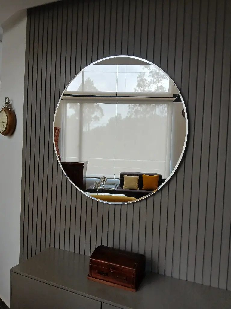 ROUND